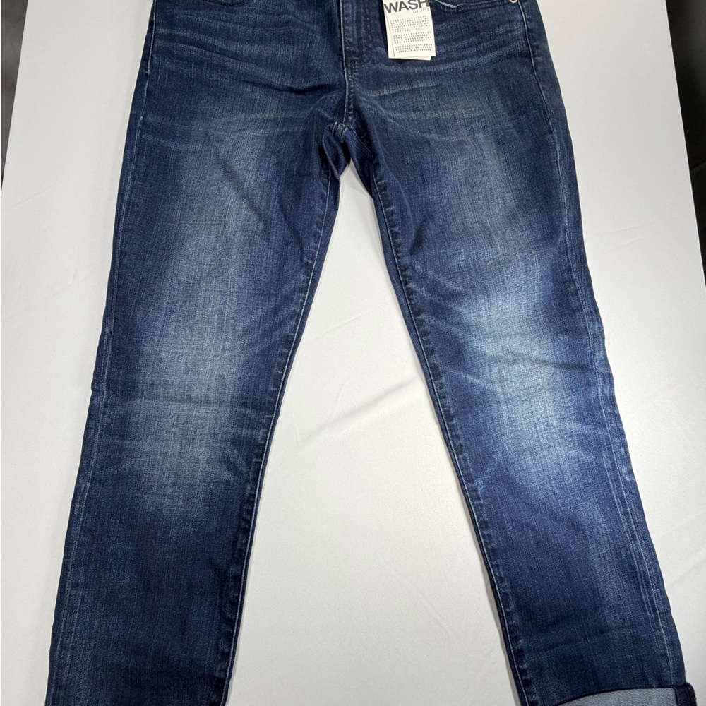 NWT Gap 1969 Girlfriend Jeans Medium Wash Denim Women’s 29 Cuffed